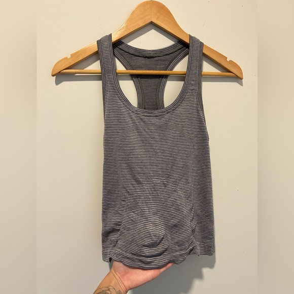 lululemon athletica Tops - Lululemon Swiftly Tech Speed Racerback Tank ~ size 2/4